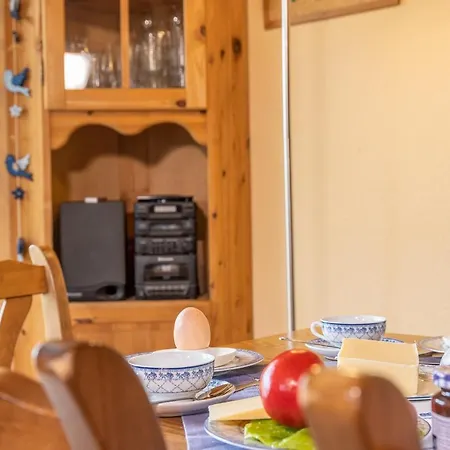 50142 Gretchen´s Hus 2